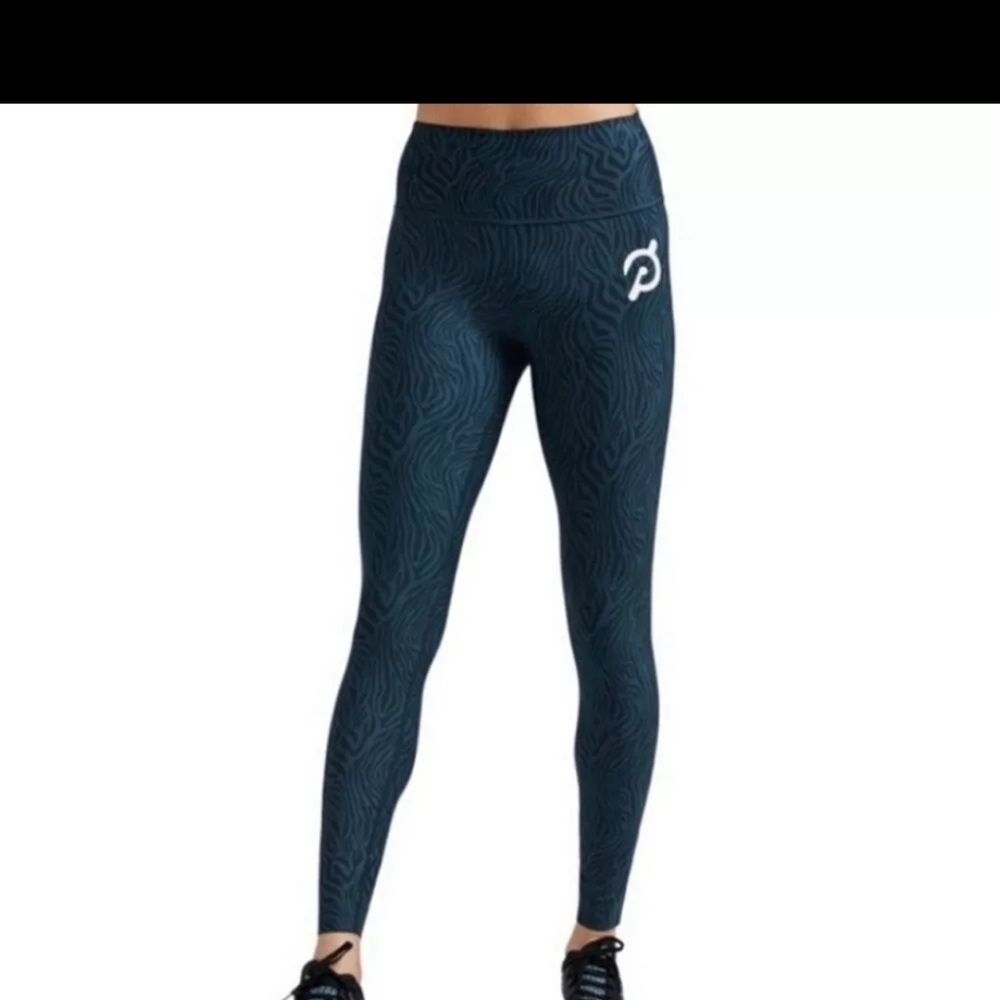 Peleton Size Small - image 5